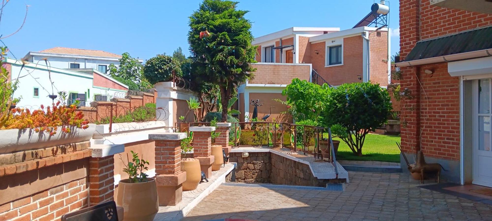 Appartements D'Hotes Marciloui Antsirabe Exterior photo